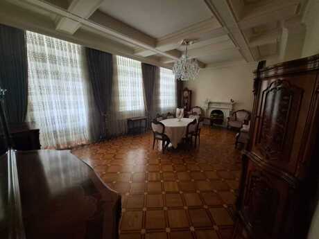 6 otaqlı köhnə tikili - İçəri Şəhər m. - 200 m²