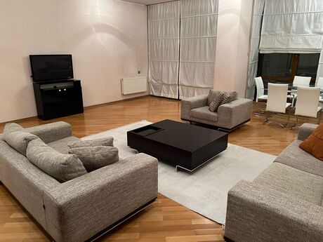 3 otaqlı yeni tikili - 28 May m. - 140 m²