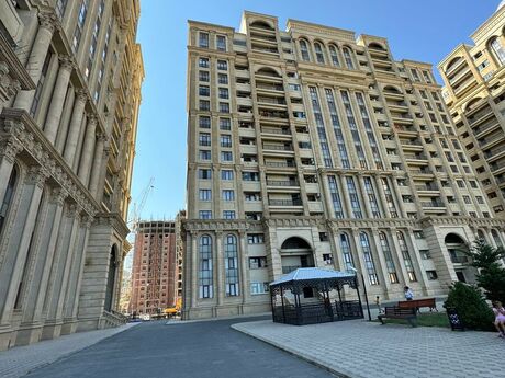 3-комн. новостройка - Сабаильский р. - 120 м²