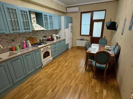 3-комн. новостройка - Сабаильский р. - 120 м²