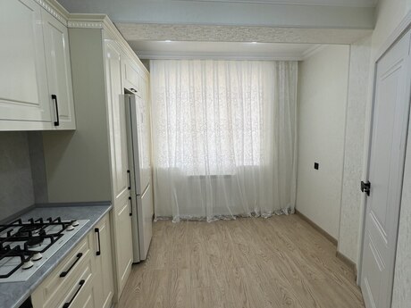 2-комн. новостройка - м. Иншаатчылар - 50 м²