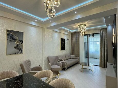 3-комн. новостройка - м. 28 мая - 110 м²