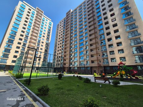 3-комн. новостройка - м. 28 мая - 95 м²