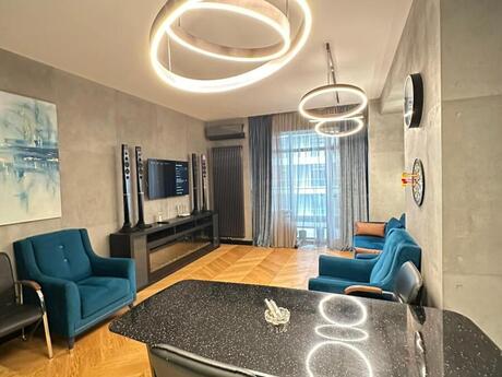 4-комн. новостройка - м. 8 ноября - 147 м²