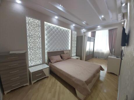 3-комн. новостройка - м. Низами - 110 м²