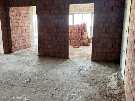 3 otaqlı yeni tikili - Ağ şəhər q. - 162 m²
