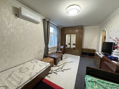 1 otaqlı köhnə tikili - Neftçilər m. - 40 m²