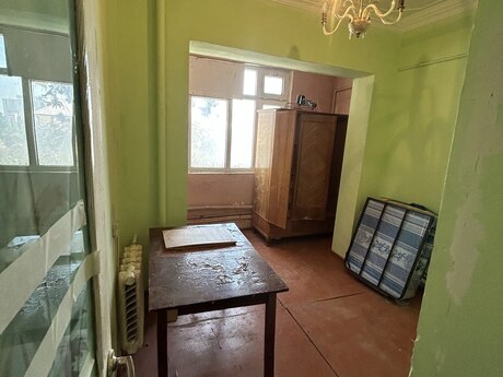 1 otaqlı köhnə tikili - Əhmədli q. - 41 m²