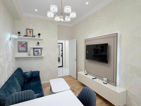 2 otaqlı yeni tikili - Qara Qarayev m. - 42 m²
