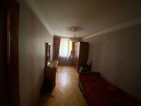 3-комн. вторичка - м. 20 января - 80 м²