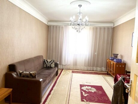 3 otaqlı köhnə tikili - Elmlər Akademiyası m. - 70 m²