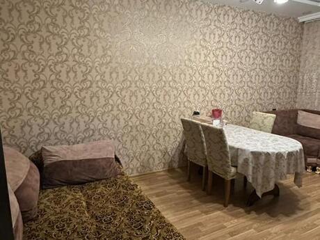 3 otaqlı köhnə tikili - Memar Əcəmi m. - 55 m²