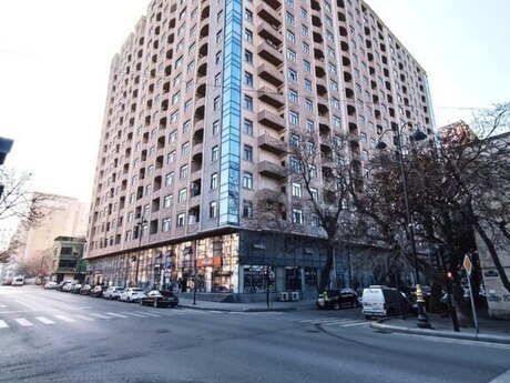 3 otaqlı yeni tikili - 28 May m. - 141 m²