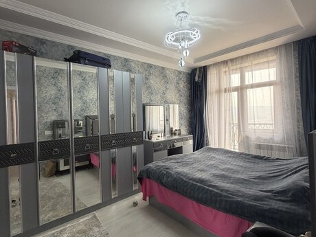 3 otaqlı yeni tikili - İnşaatçılar m. - 117 m²