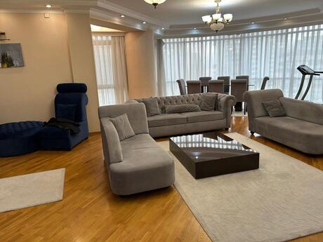 4 otaqlı yeni tikili - 28 May m. - 200 m²