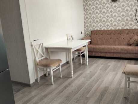 2 otaqlı köhnə tikili - Bakıxanov q. - 36 m²