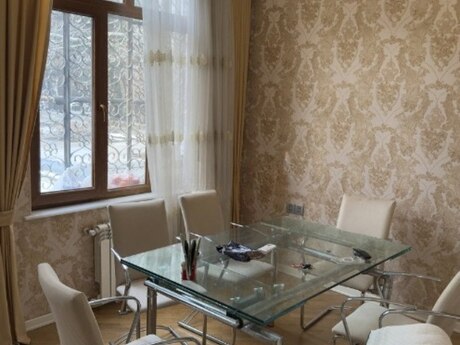3 otaqlı köhnə tikili - Elmlər Akademiyası m. - 80 m²