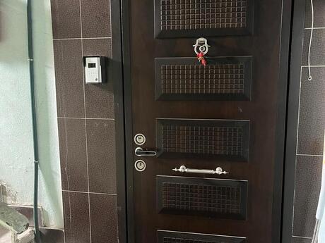 3 otaqlı köhnə tikili - Elmlər Akademiyası m. - 70 m²