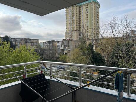 3 otaqlı köhnə tikili - Elmlər Akademiyası m. - 70 m²