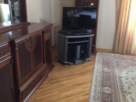3 otaqlı yeni tikili - Elmlər Akademiyası m. - 150 m²