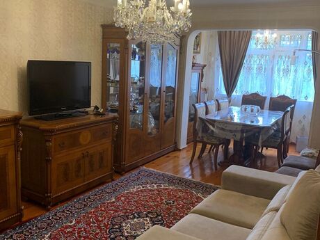 4 otaqlı köhnə tikili - Neftçilər m. - 86 m²