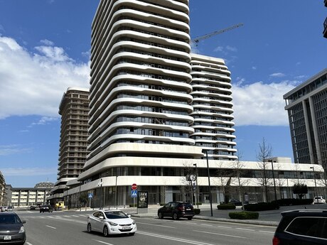 4 otaqlı yeni tikili - Ağ şəhər q. - 225 m²