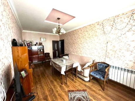 2 otaqlı köhnə tikili - Həzi Aslanov m. - 60 m²