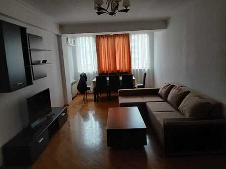3 otaqlı köhnə tikili - 28 May m. - 100 m²