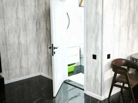 2 otaqlı həyət evi/bağ evi - İnşaatçılar m. - 76 m²