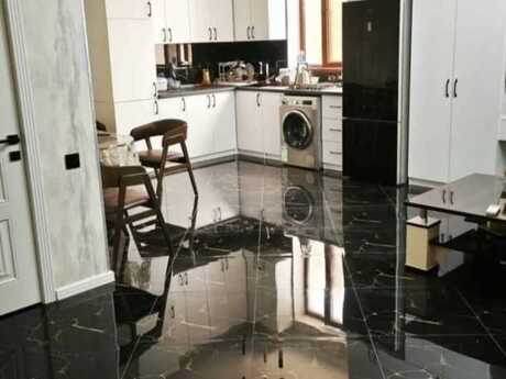 2 otaqlı həyət evi/bağ evi - İnşaatçılar m. - 76 m²