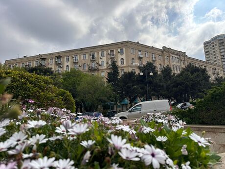 3 otaqlı köhnə tikili - İçəri Şəhər m. - 80 m²