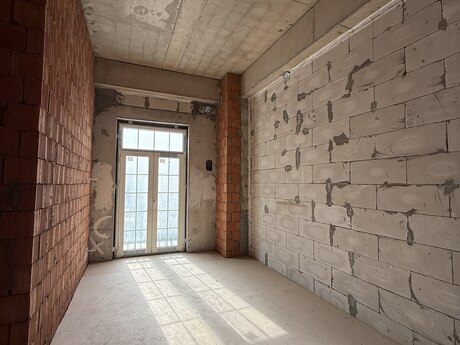 3 otaqlı yeni tikili - Ağ şəhər q. - 147 m²