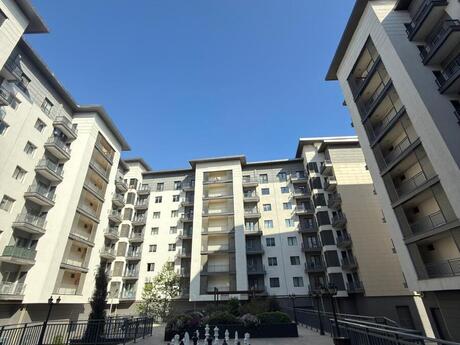 5 otaqlı yeni tikili - Xətai r. - 202 m²