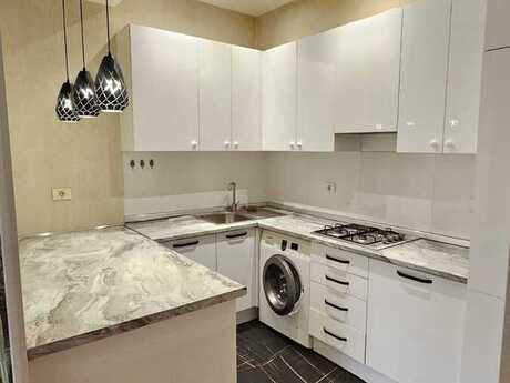 3 otaqlı yeni tikili - Bakıxanov q. - 80 m²