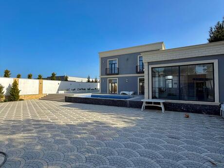 6 otaqlı həyət evi/bağ evi - Şüvəlan q. - 220 m²
