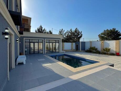 6 otaqlı həyət evi/bağ evi - Şüvəlan q. - 220 m²