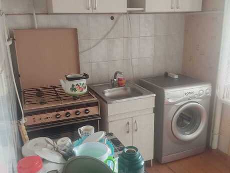 1 otaqlı köhnə tikili - Elmlər Akademiyası m. - 40 m²