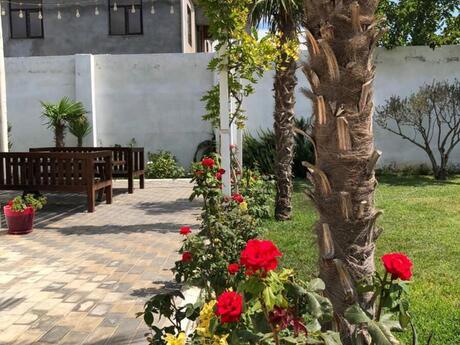 6 otaqlı həyət evi/bağ evi - Nardaran q. - 200 m²