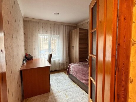 5 otaqlı həyət evi/bağ evi - 28 May m. - 75 m²
