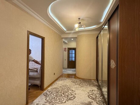 4 otaqlı yeni tikili - İnşaatçılar m. - 140 m²