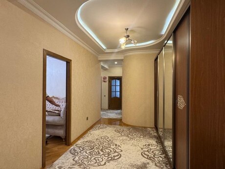 4 otaqlı yeni tikili - İnşaatçılar m. - 140 m²