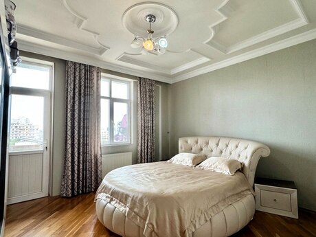 4 otaqlı yeni tikili - Memar Əcəmi m. - 152 m²