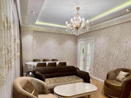 8 otaqlı yeni tikili - Bayıl q. - 250 m²