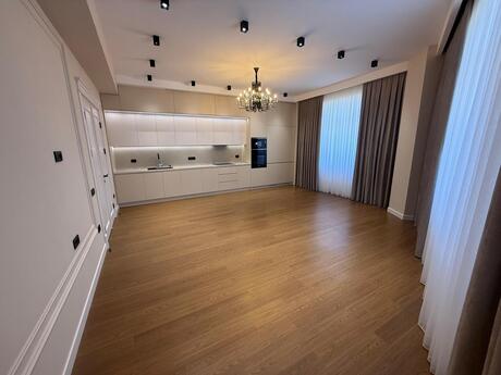 4 otaqlı yeni tikili - Ağ şəhər q. - 154 m²