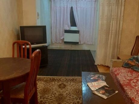 2 otaqlı köhnə tikili - İnşaatçılar m. - 46 m²