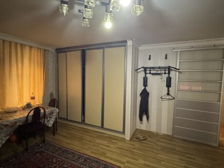 3 otaqlı köhnə tikili - Neftçilər m. - 73 m²