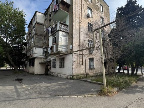 3 otaqlı köhnə tikili - Neftçilər m. - 73 m²