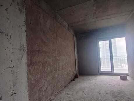4 otaqlı yeni tikili - Xətai r. - 194 m²