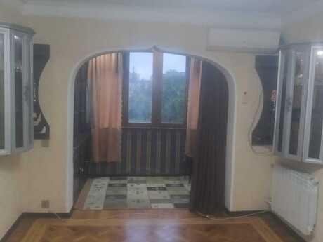 3 otaqlı köhnə tikili - Neftçilər m. - 70 m²