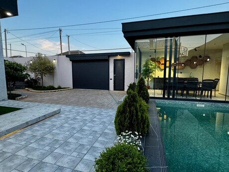 4 otaqlı həyət evi/bağ evi - Mərdəkan q. - 180 m²